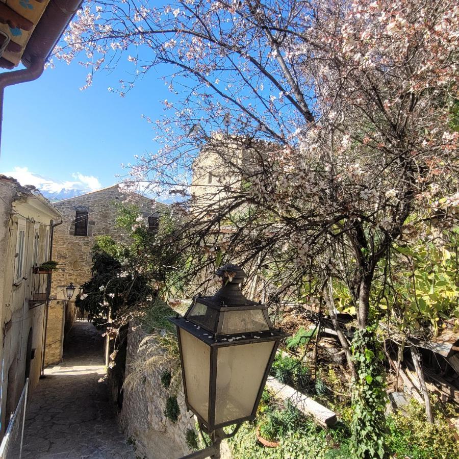 Luciae Domus Hotel Roccascalegna ภายนอก รูปภาพ